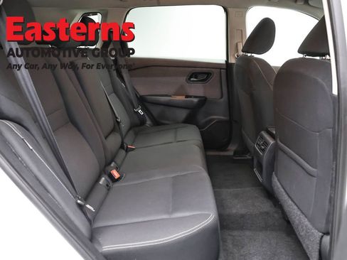 Used 2023 Nissan Rogue S AWD/4WD image 24