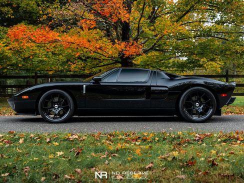 Used 2005 Ford GT image 39