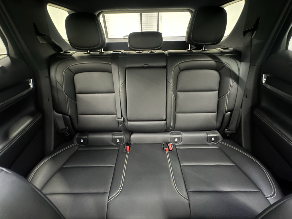 Certified 2026 GMC Terrain Elevation w/ Elevation Premium Package FWD image 28