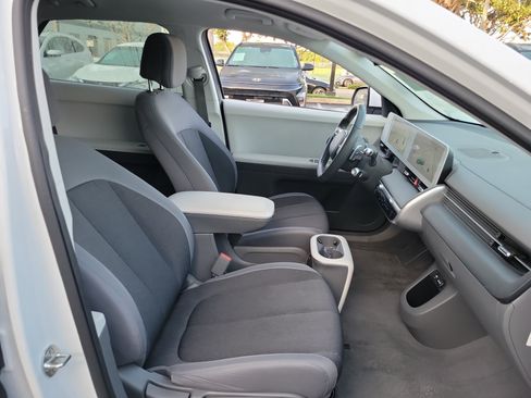 Certified 2024 Hyundai Ioniq 5 SE image 23