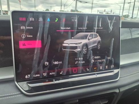 New 2025 Volkswagen Tiguan SE AWD/4WD image 15