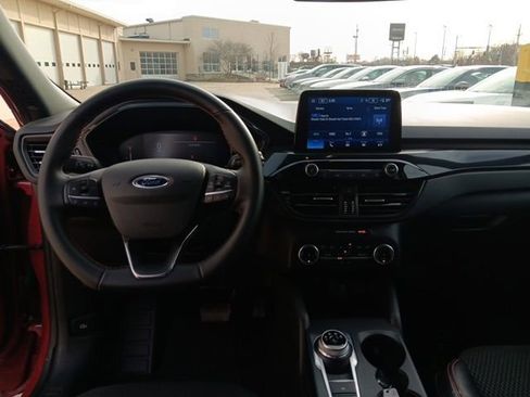 Used 2025 Ford Escape ST-Line image 28