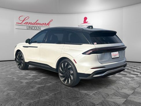 Certified 2024 Lincoln Nautilus Reserve w/ Equipment Group 202A AWD/4WD image 3