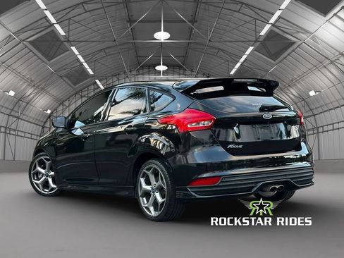 Used 2016 Ford Focus ST FWD image 4