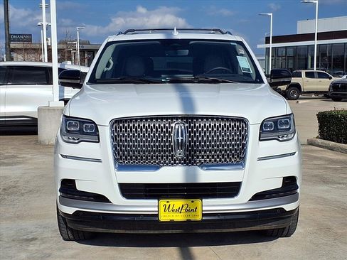 Used 2022 Lincoln Navigator L Reserve image 5