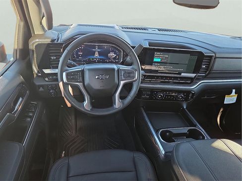 Used 2025 Chevrolet Silverado 2500 LTZ w/ Trail Boss Package image 10