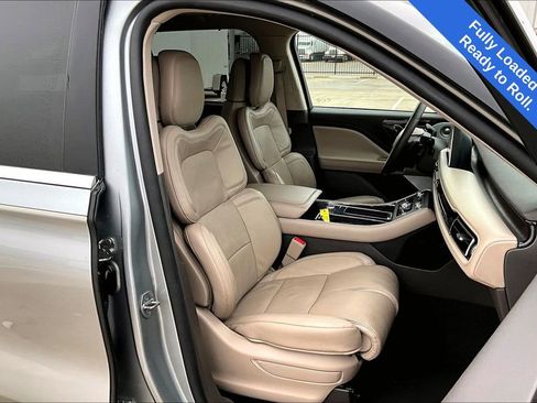 Used 2022 Lincoln Aviator Reserve w/ Equipment Group 201A image 10