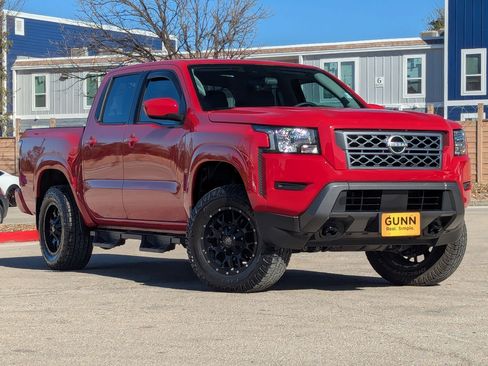 Used 2022 Nissan Frontier SV w/ Technology Package image 2