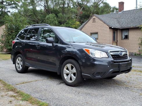 Used 2016 Subaru Forester 2.5i Premium w/ All-Weather Package AWD/4WD image 4