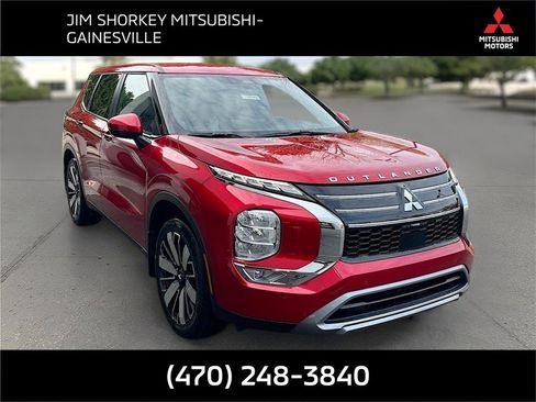 New 2025 Mitsubishi Outlander SE image 1