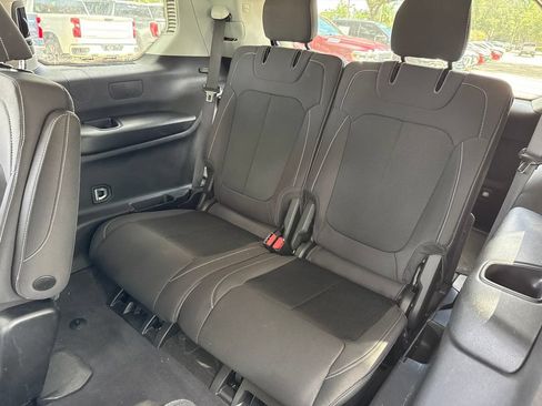 Used 2023 Jeep Grand Cherokee L Laredo RWD image 23
