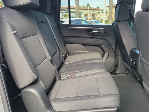 New 2026 Chevrolet Suburban LS image 18