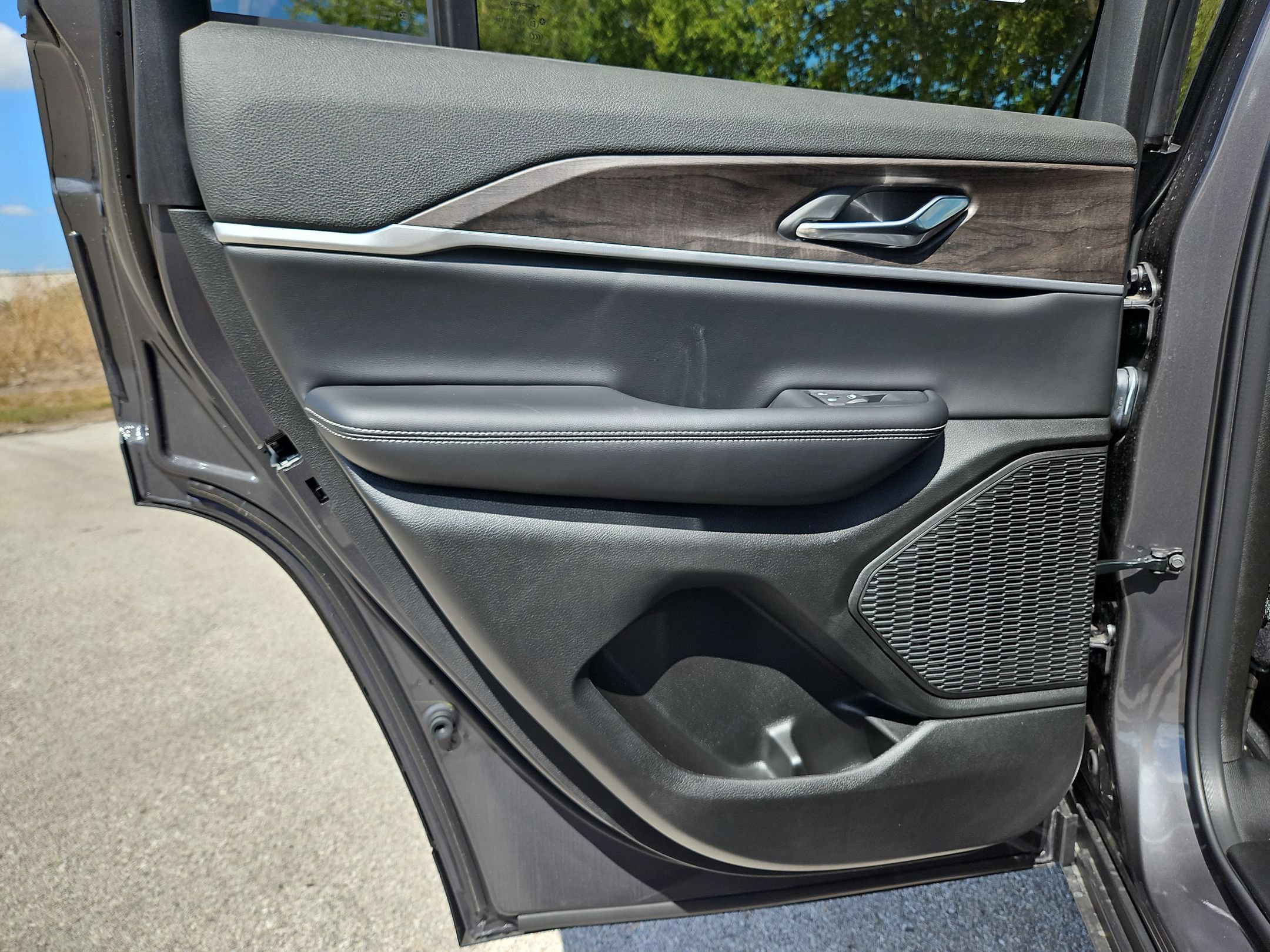 New 2026 Jeep Grand Cherokee Altitude RWD image 13