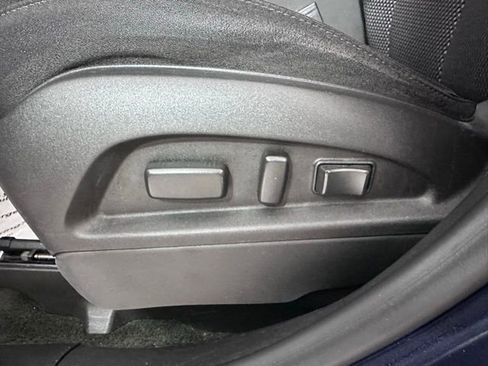 Used 2017 Chevrolet Equinox LT w/ Convenience Package image 20