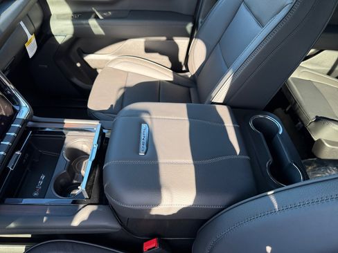 New 2026 GMC Yukon Denali w/ Denali Reserve Package image 14