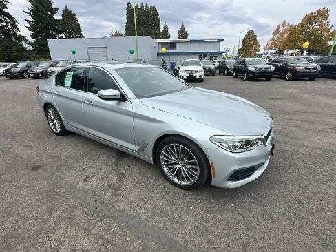 Used 2017 BMW 530i xDrive AWD/4WD image 2