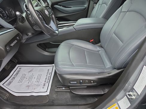 Used 2024 Buick Enclave Premium image 13