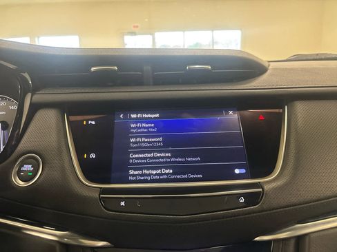 Used 2025 Cadillac XT5 Premium Luxury AWD/4WD image 40