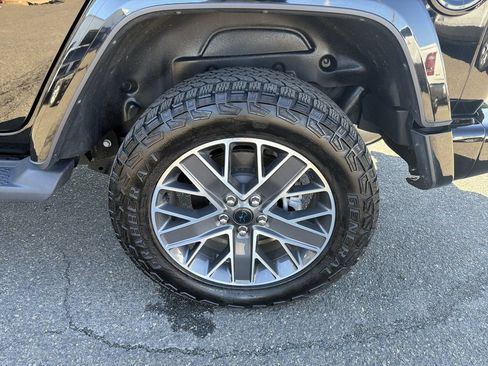 Used 2024 Jeep Wrangler High Altitude AWD/4WD image 31