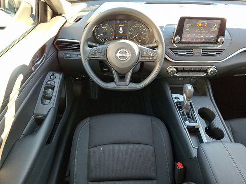 Certified 2025 Nissan Altima 2.5 S image 11