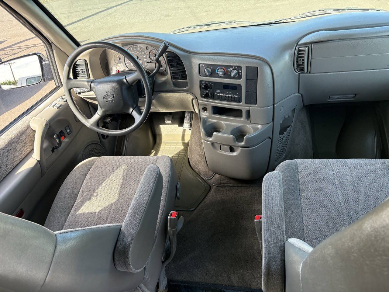 Used 2003 Chevrolet Astro Passenger AWD image 16