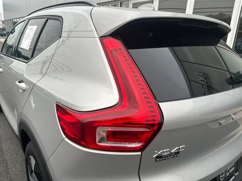 Certified 2025 Volvo XC40 B5 Plus AWD/4WD image 10