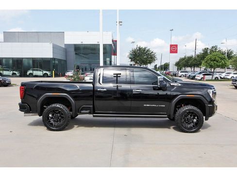 Used 2025 GMC Sierra 2500 Denali w/ Denali Reserve Package AWD/4WD image 5