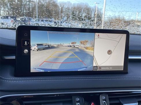 Used 2023 Genesis G70 2.0T image 26