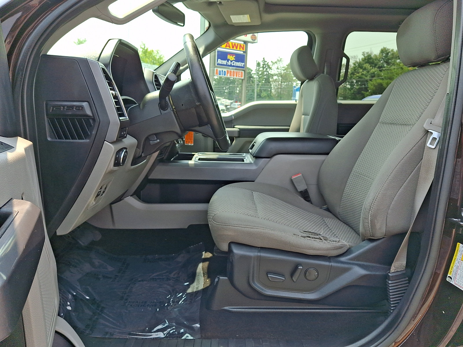 Used 2020 Ford F150 XLT w/ Equipment Group 302A Luxury AWD/4WD image 13