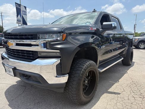 Used 2020 Chevrolet Silverado 1500 LT w/ Texas Edition AWD/4WD image 7