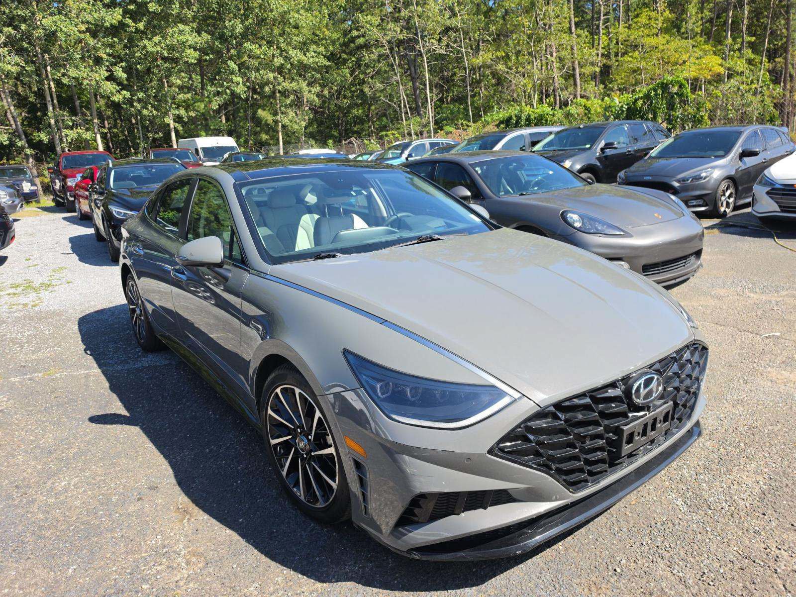 Used 2021 Hyundai Sonata Limited FWD image 2