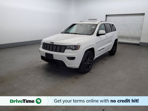 Used 2021 Jeep Grand Cherokee Laredo X AWD/4WD image 1