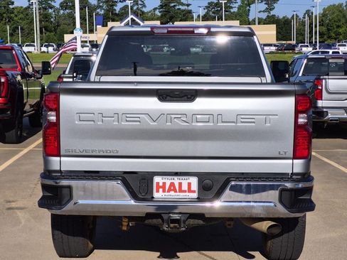 Used 2024 Chevrolet Silverado 2500 LT w/ Convenience Package AWD/4WD image 5