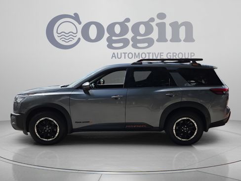 Used 2024 Nissan Pathfinder Rock Creek AWD/4WD image 2