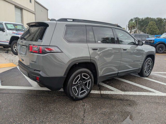 Used 2026 Jeep Cherokee Laredo AWD/4WD image 4