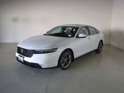 Certified 2023 Honda Accord EX image 1