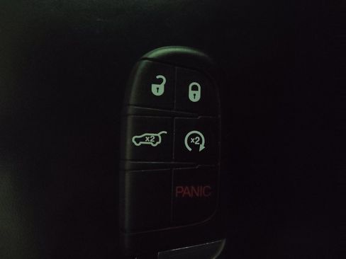 Used 2019 Dodge Durango R/T image 32