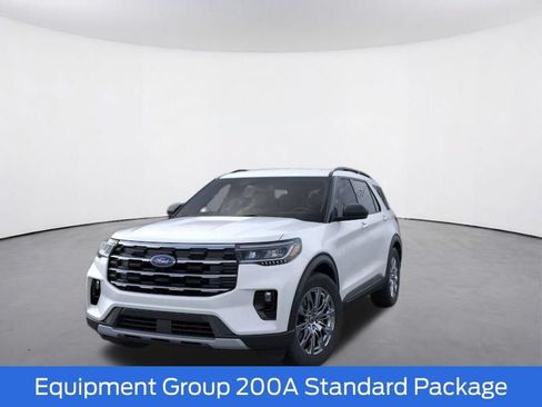 New 2026 Ford Explorer Active w/ Active Comfort Package AWD/4WD image 3