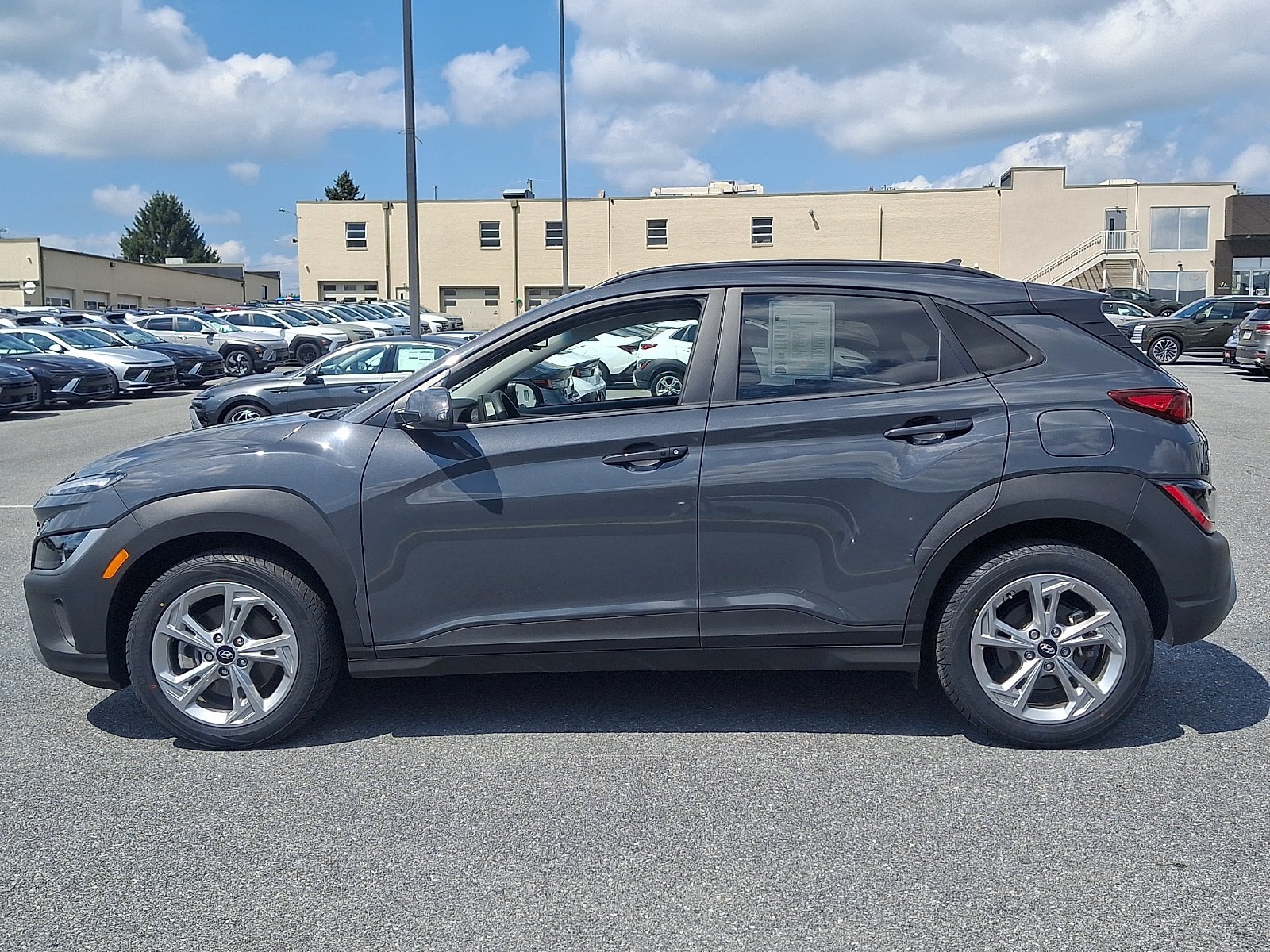 Used 2023 Hyundai Kona SEL w/ Cargo Package AWD/4WD image 8