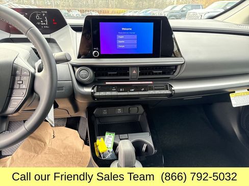 New 2026 Toyota Prius LE image 17