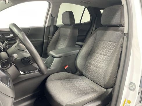 Used 2022 Chevrolet Equinox LT AWD/4WD image 11