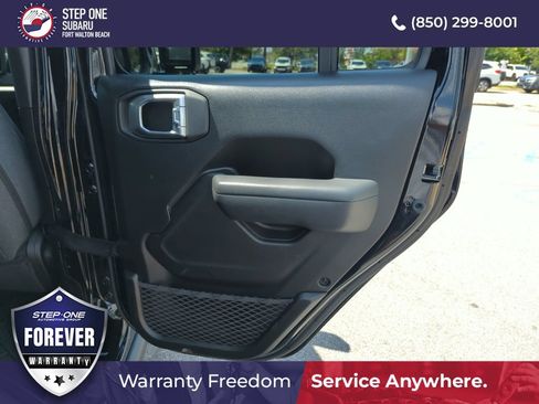 Used 2025 Jeep Gladiator Sport AWD/4WD image 30