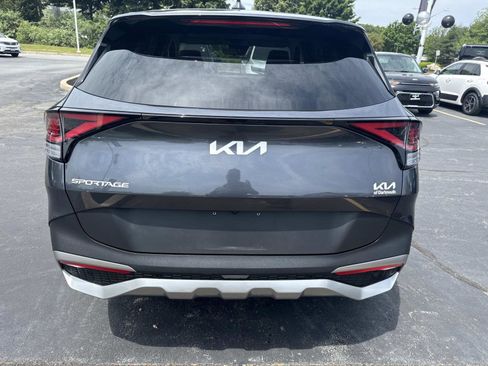 Used 2023 Kia Sportage EX FWD image 4