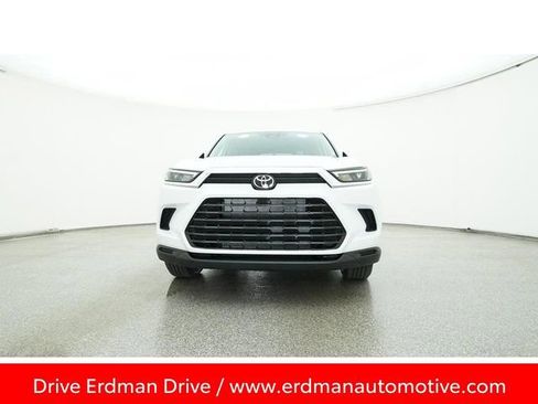 Certified 2024 Toyota Grand Highlander XLE image 31