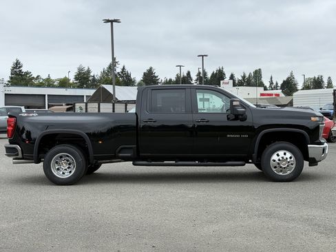 New 2026 Chevrolet Silverado 3500 LT w/ All Star Edition AWD/4WD image 6