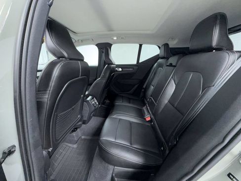 Used 2024 Volvo XC40 B5 Ultimate w/ Protection Package Premier AWD/4WD image 13