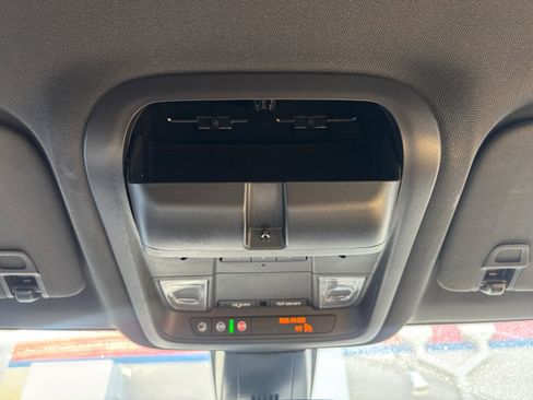 Used 2022 Chevrolet Blazer Premier image 23