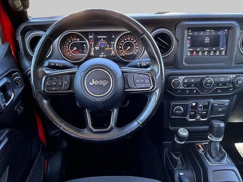 Used 2022 Jeep Gladiator Sport AWD/4WD image 6