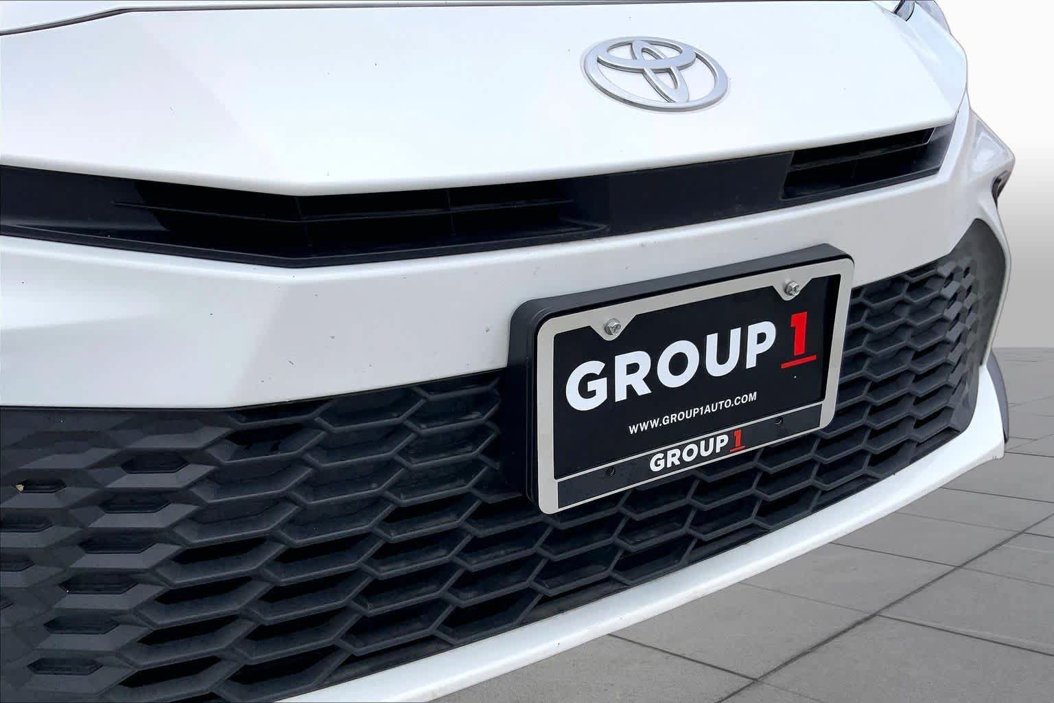 Used 2025 Toyota Camry SE FWD image 29