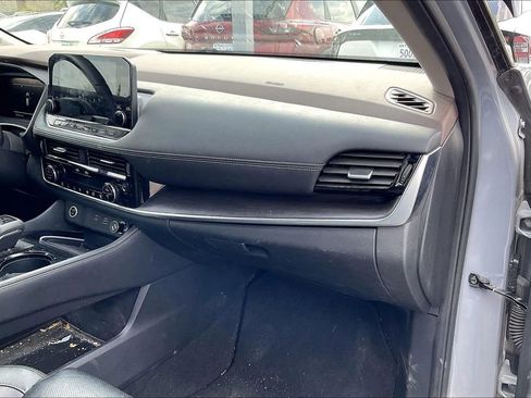 Used 2022 Nissan Rogue Platinum w/ Head-Up Display Package FWD image 19